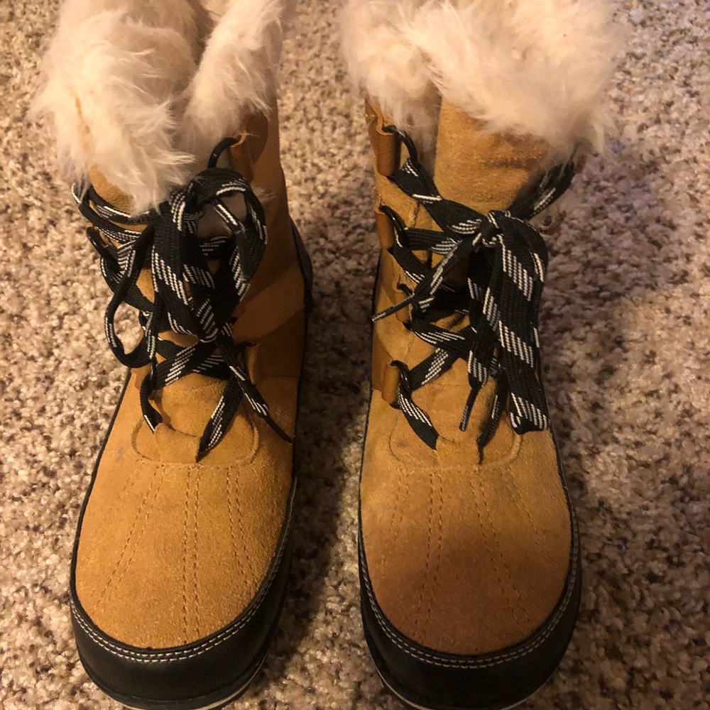 Snow shoes